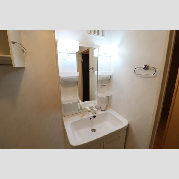 アマービレ　B棟 洗髪洗面化粧台