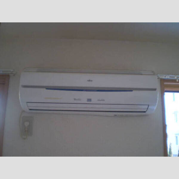 バニュルス　Ⅰ・Ⅱ・ⅢⅠ102号室 エアコン