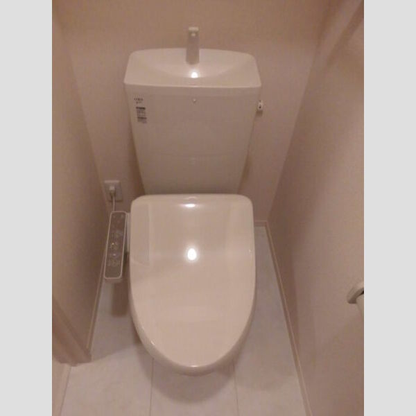 モアニおおたか202号室 温水洗浄暖房便座