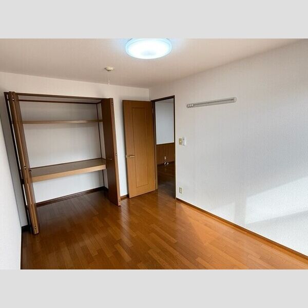 メゾン・ブルーノ202号室 洋室