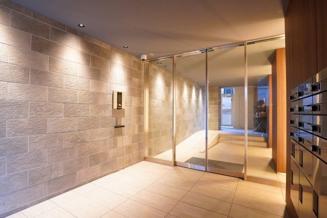 エルミ上落合2階 エントランス