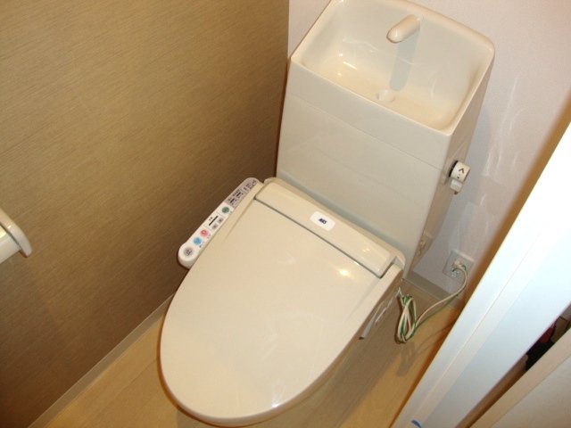 ロイヤル　パピヨン シャワー付トイレ