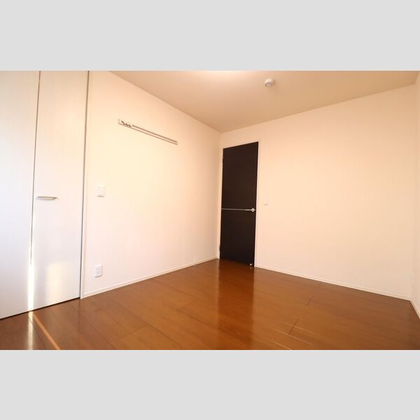 フローラ305号室 洋室