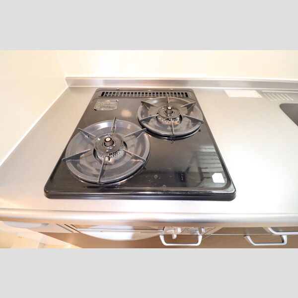 ソレイユ　A101号室 2コンロ　システムキッチン