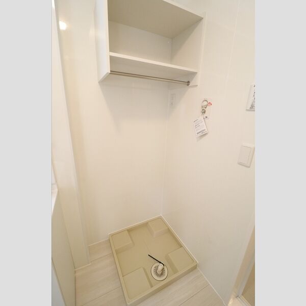 メゾンスピカ203号室 洗濯機置場