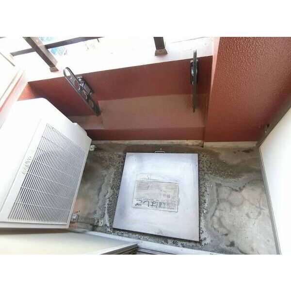 興和太平アパートメント バルコニー