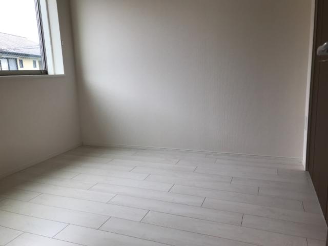 ラヴィエール 洋室