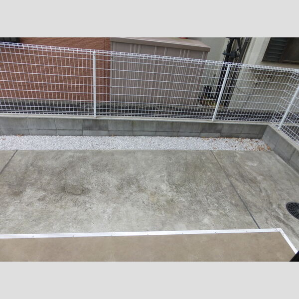 ルミナス101号室 専用庭