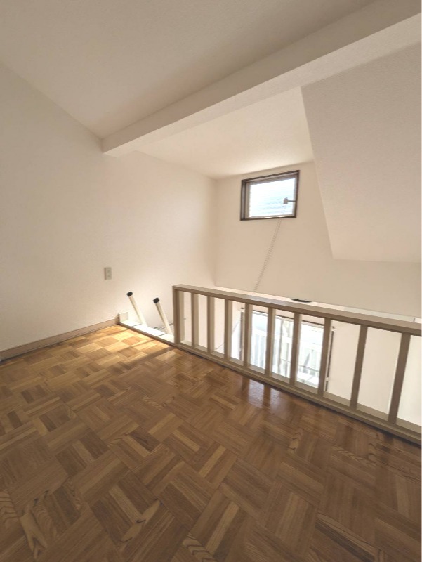 兼六コーポ滝山2階 ロフト