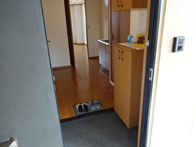 シャン・ド・ペーシュ 玄関