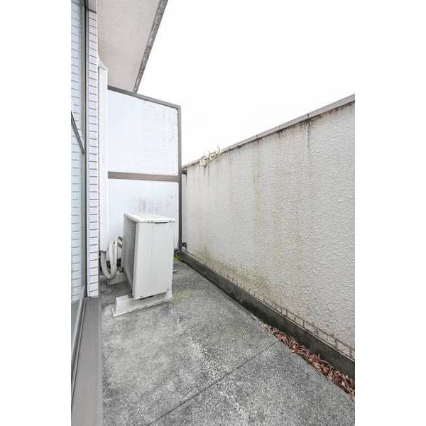 メゾン・ド・セヴェールNO.30305号室 バルコニー