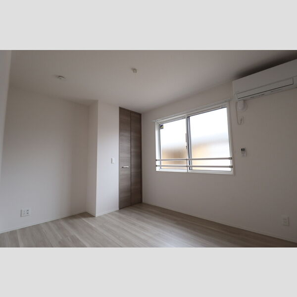 サンシティF201号室 洋室