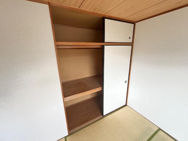 サンセヴィラージュ 押入