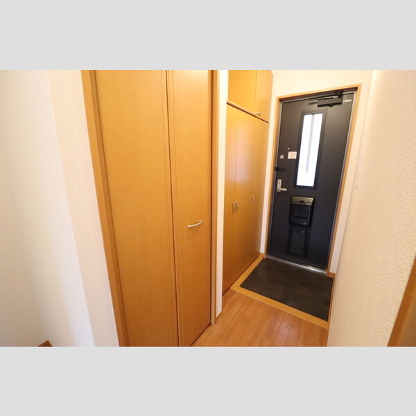 アンソレイエ 玄関