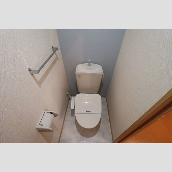 リビングタウン大金平　B 温水洗浄暖房便座