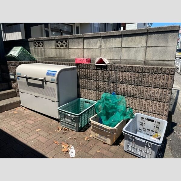 ボナンザ・ヒル ゴミ置き場