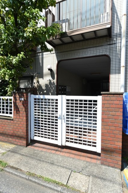 レジデンス・イトー205号室 エントランス