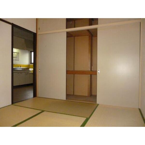 グリーンハイツ 収納