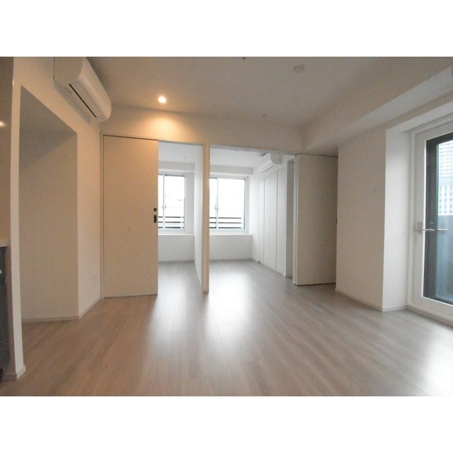 コスモグラシア池田山1301号室 内観