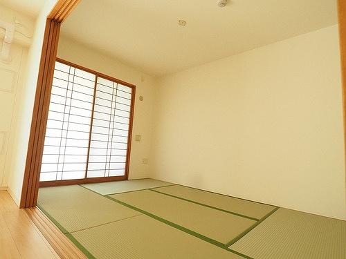 ライオンズ多摩センター　翠彩の杜 約6帖の和室