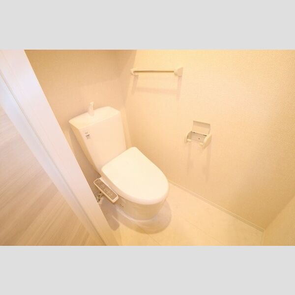 ソレイユ トイレ　温水洗浄暖房便座