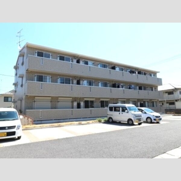 グランドソレイユ　B棟203号室 建物外観