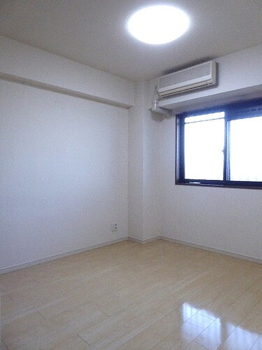 ライオンズマンション西巣鴨11階 洋室（約5.4畳）※前回募集時2020年3月撮影の写真