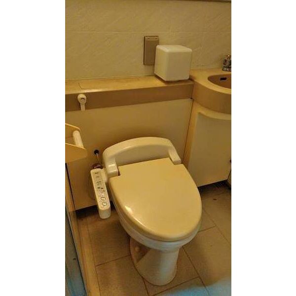 メゾン・ド・ヴィレ市ヶ谷 トイレ