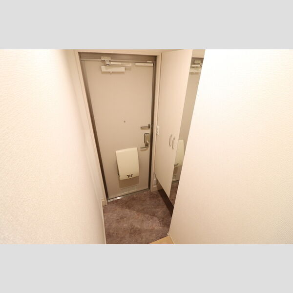 ベルクレスト　Ⅰ201号室 玄関