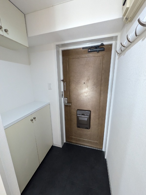 フロレセール(E-066) 玄関