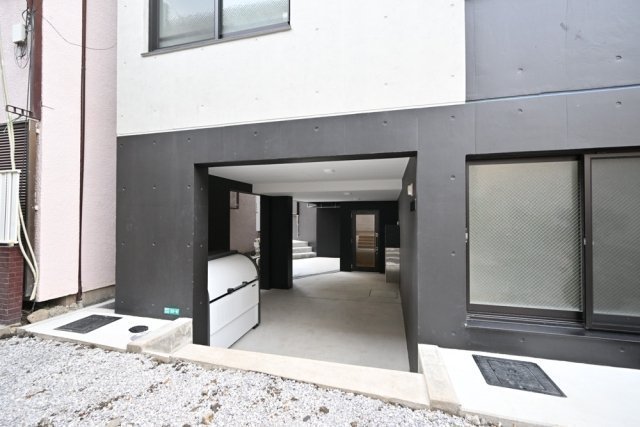 Ｒｅｓｉｄｅｎｃｅ　南千住4階 エントランス