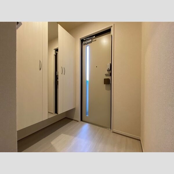 Lux Vita 203号室　玄関
