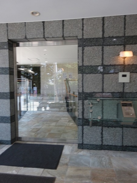 スカイコートヴァンテアン桜上水110号室 エントランス