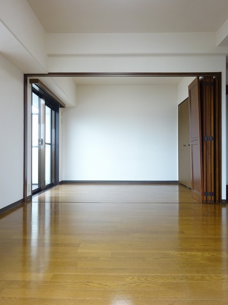 朝日パリオ鐘ケ淵 リビング