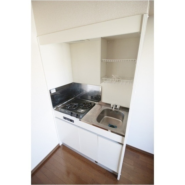 アムール エフ 1番館102号室 キッチン