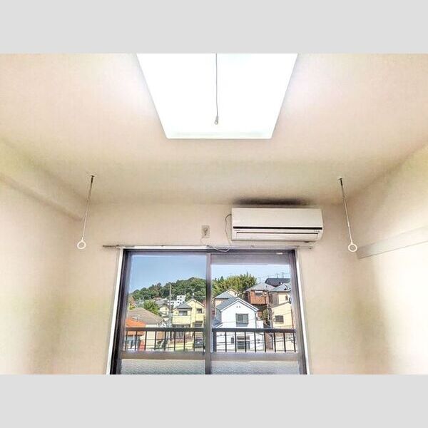 ジュネス西生田502号室 室内物干し