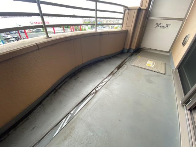 パイン・フィールド　302号室 ベランダ