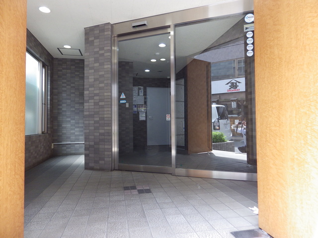 ベルドミール高幡0501号室 自動ドア