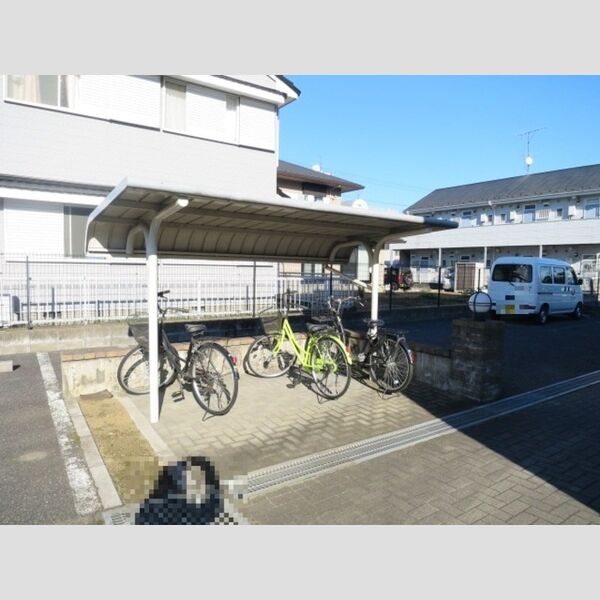 ハイカムールN201号室 駐輪場