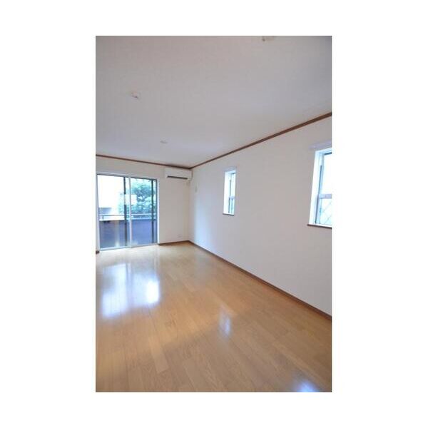 ウィステリアコートII リビング