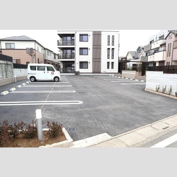 CAMELOT Ⅱ 駐車場