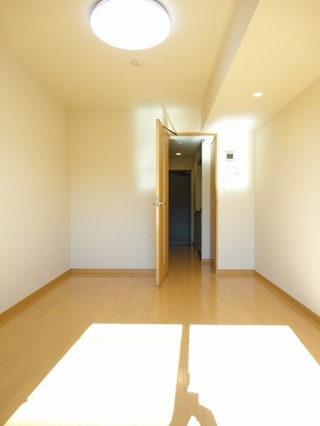 ルーブル小竹向原弐番館304号室 リビング