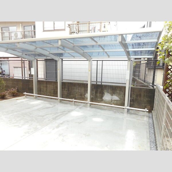 ベルエキップ202号室 駐輪場