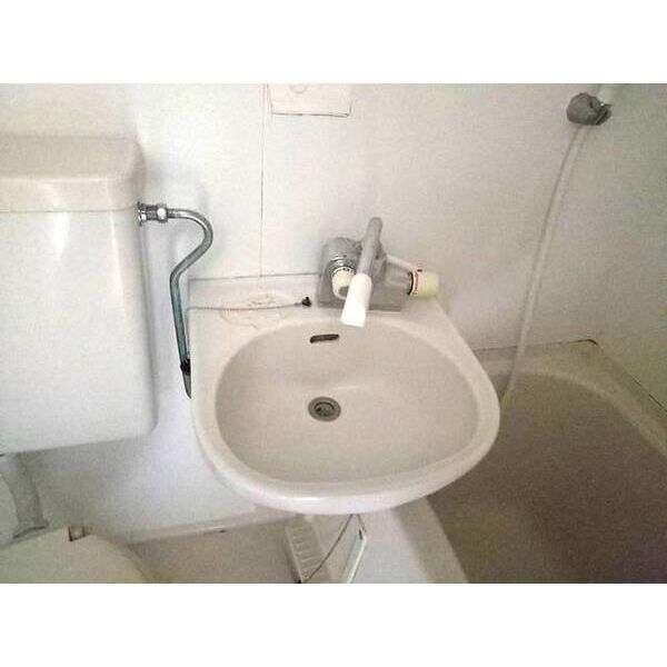 クリオ根岸弐番館2階 同建物別部屋の参考画像