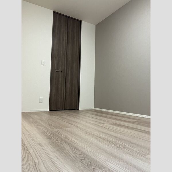 ノーブルパレス上木崎301号室 洋室