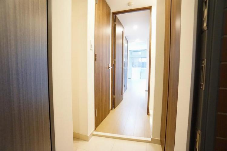 LIMERESIDENCE HIKIFUNE1階 玄関