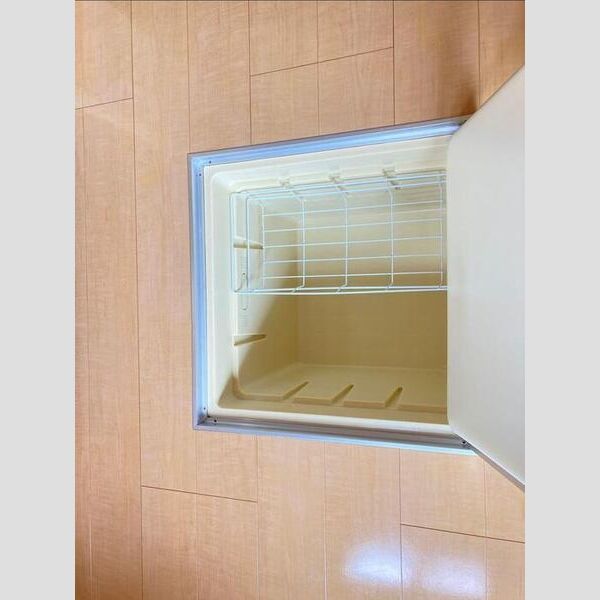 サニーハウス102号室 床下収納庫