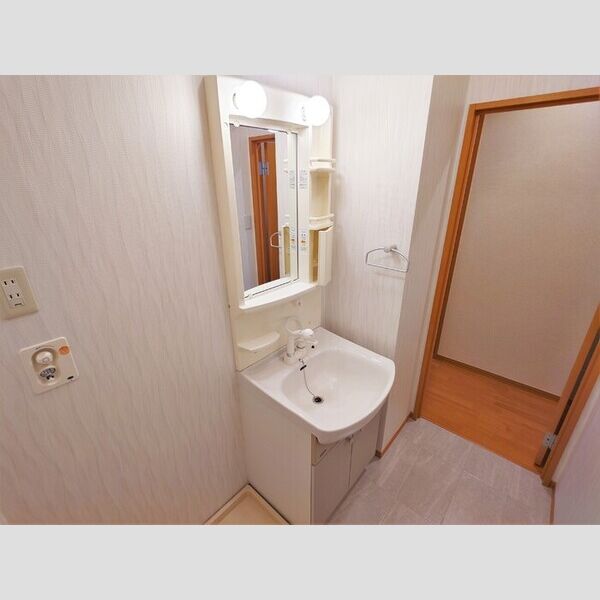 クレッセントガーデン 洗髪洗面化粧台