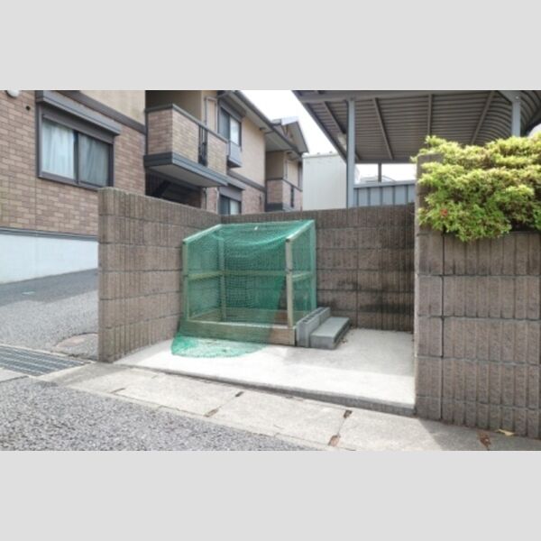 セゾン 敷地内ゴミ置場