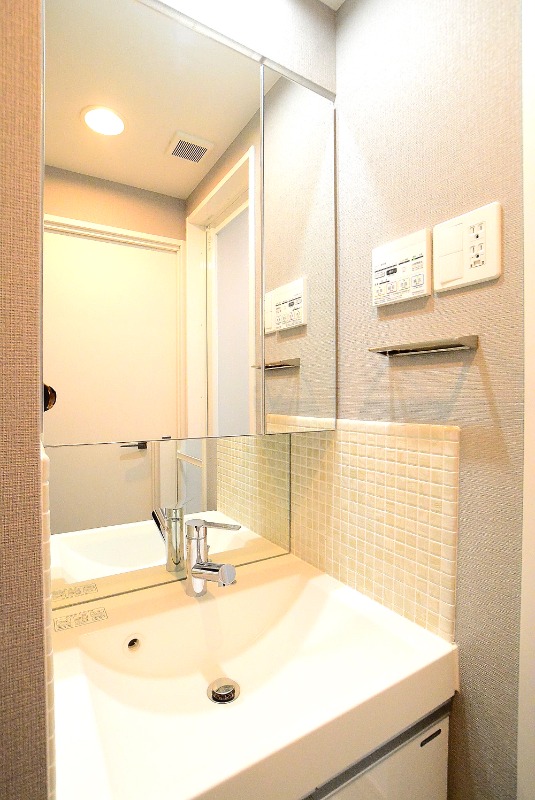 ステージファースト経堂アジールコート1階 洗面